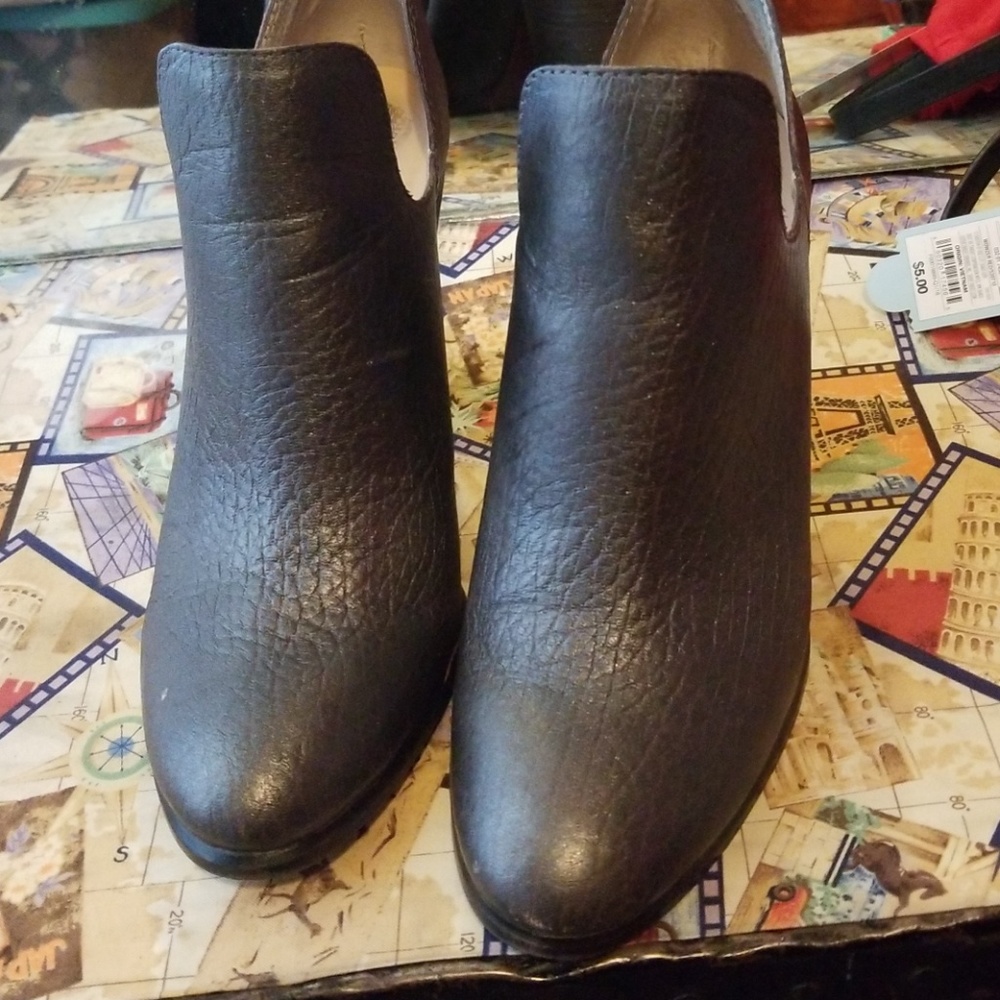 Gray booties - Picture 4 of 4